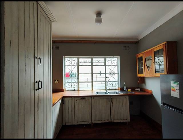 2 BEDROOM HOUSE TO LET IN AUCKLAND PARK